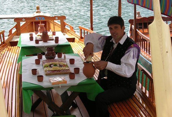 Organiziranje porok na Bledu in ostala ponudba